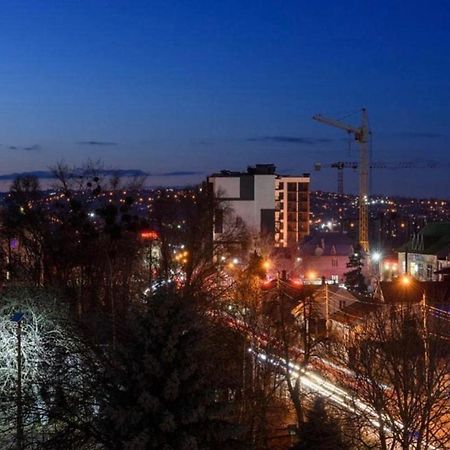 Затишна Красива Квартира-Студія В Новобудові З Балконом Chernivtsi Bagian luar foto